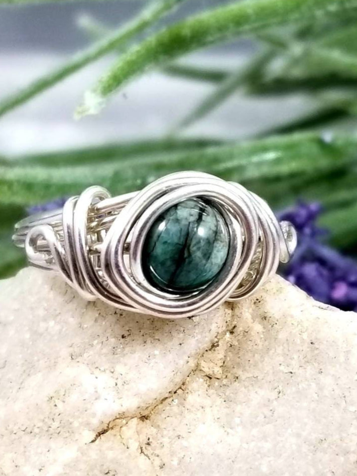 Natural Green Emerald Celtic Meditation Ring