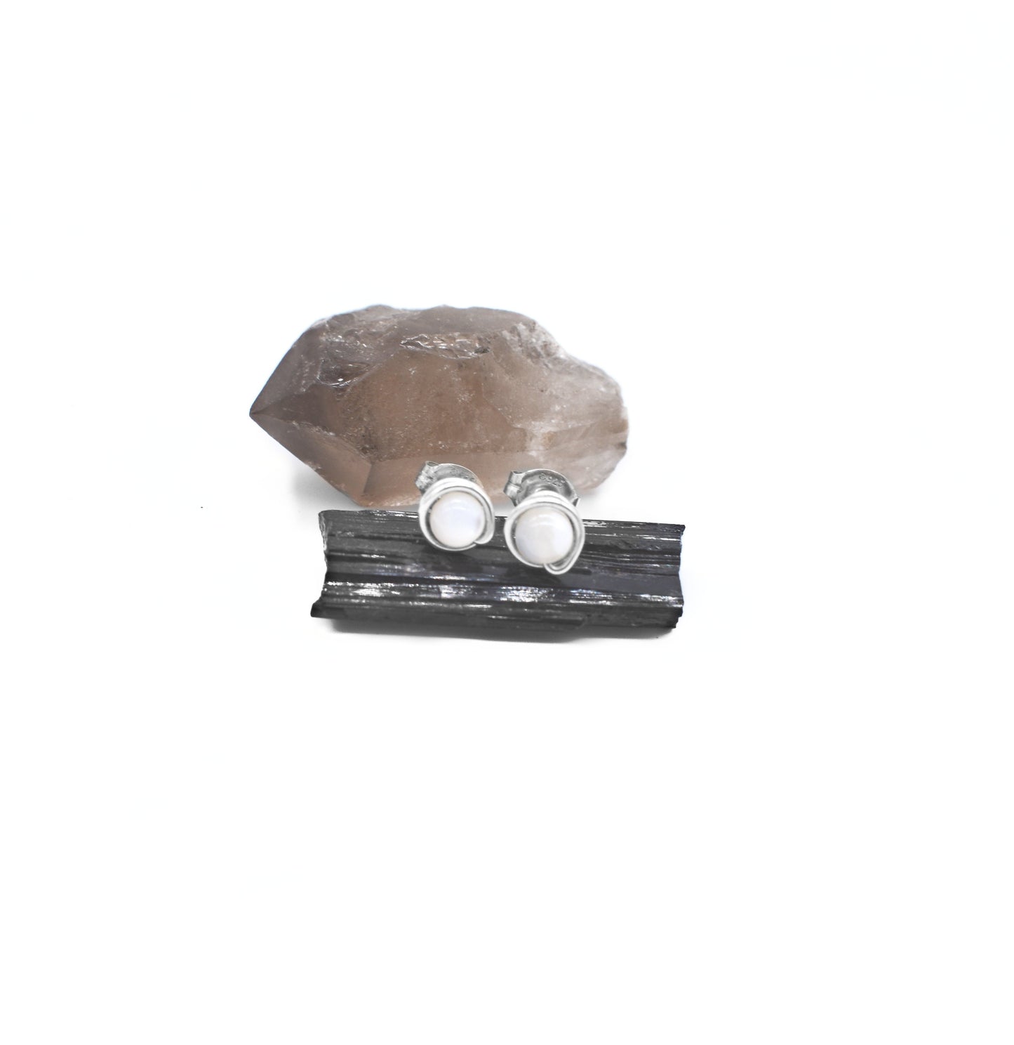 Mother of Pearl 4mm Studs