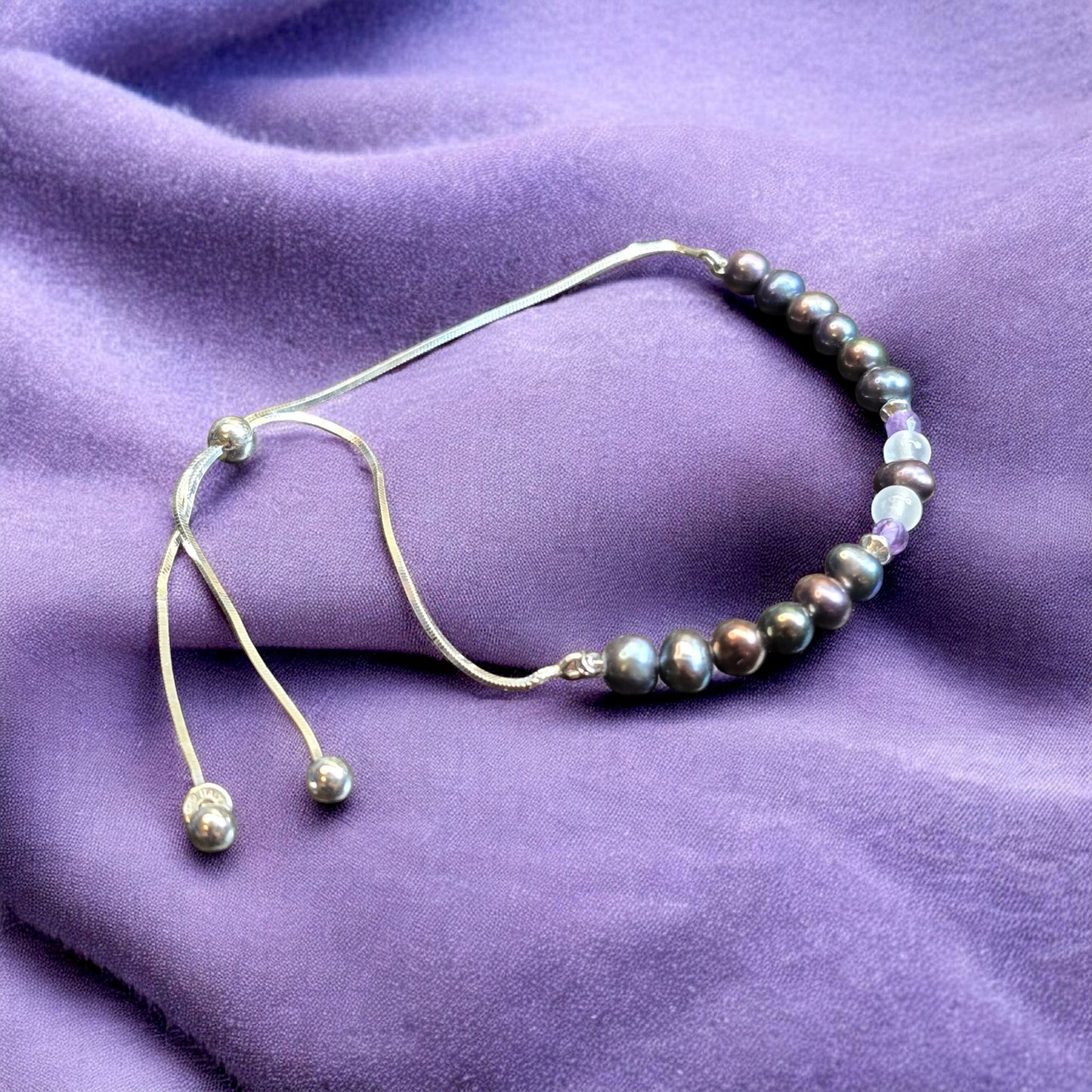 Elegant Black Pearl and Amethyst Adjustable Bracelet