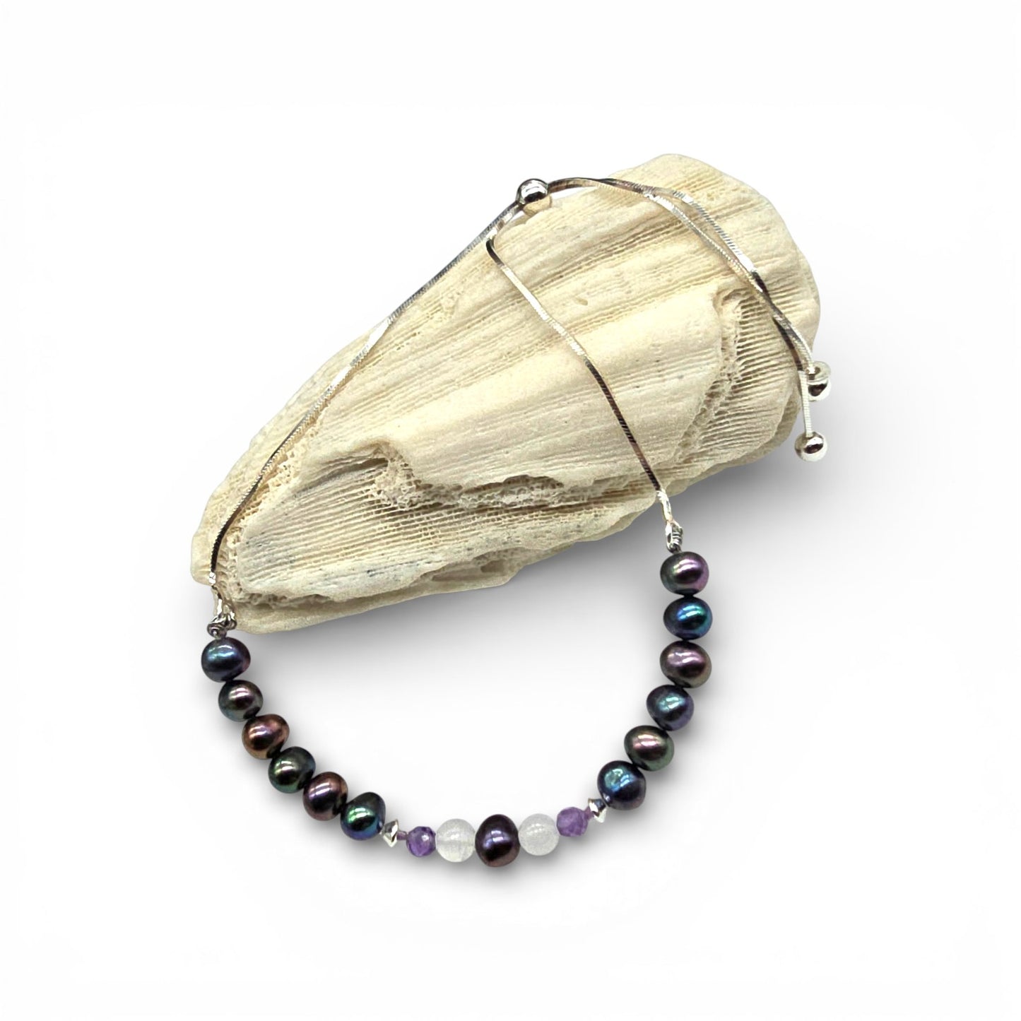 Elegant Black Pearl and Amethyst Adjustable Bracelet