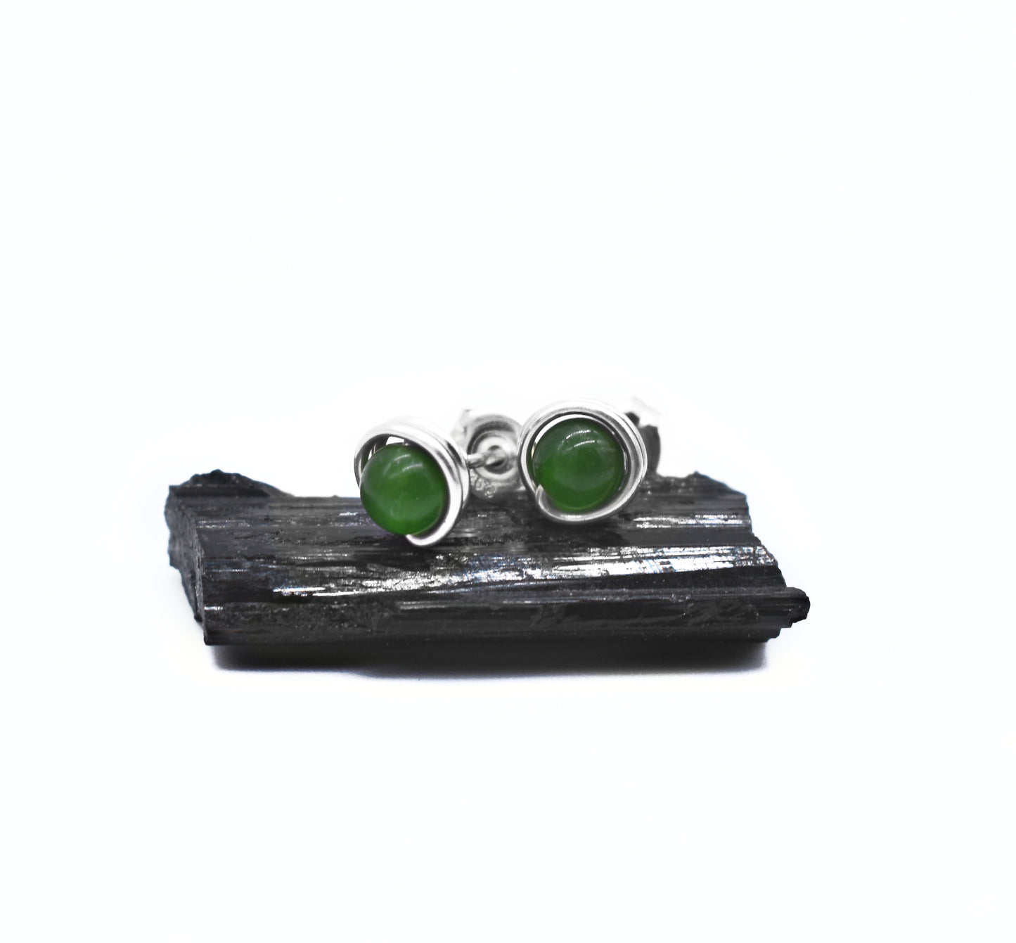 🌿Jade Studs 4mm - Grounding, Prosperity and Emotional Balance🌿