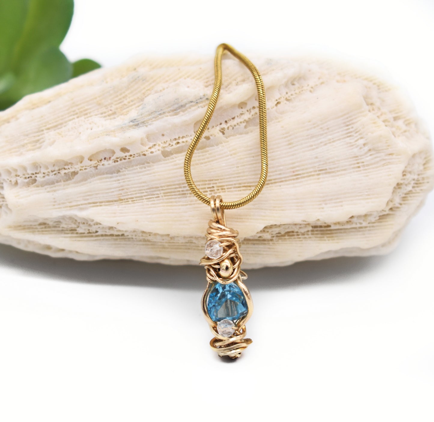 Wire-Wrapped Lantern Pendant – 14k Gold Filled with Faceted Quartz Accents