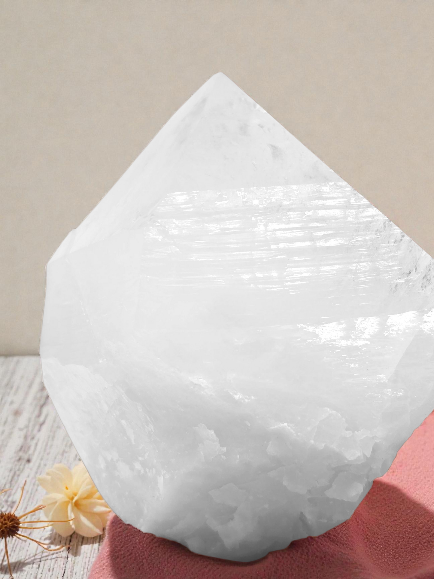 ✨ Raw Quartz Crystal – Genuine Reiki Healing Stone ✨