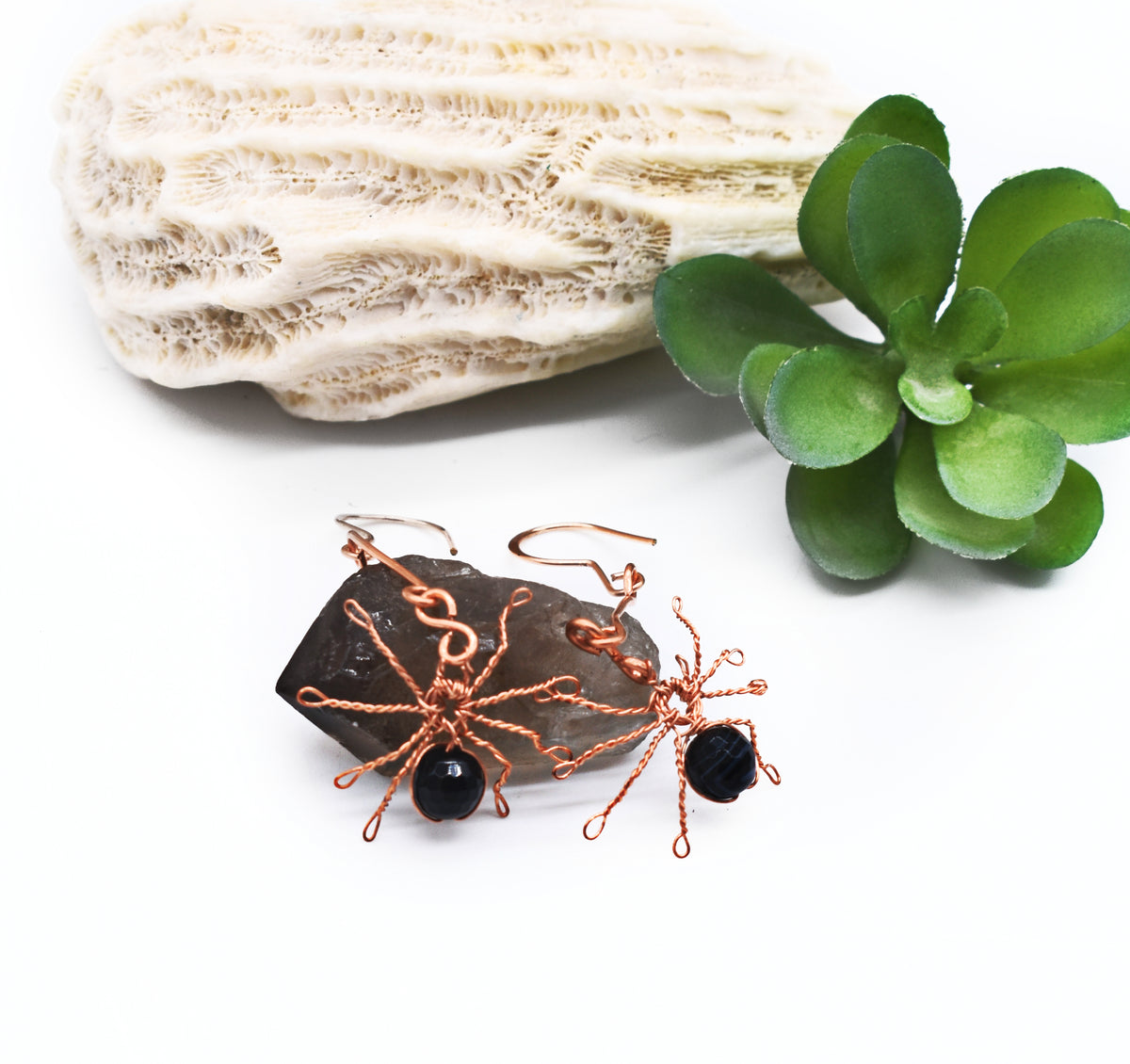 Halloween Spider Earrings: Spooky Elegance with a Touch of Magic