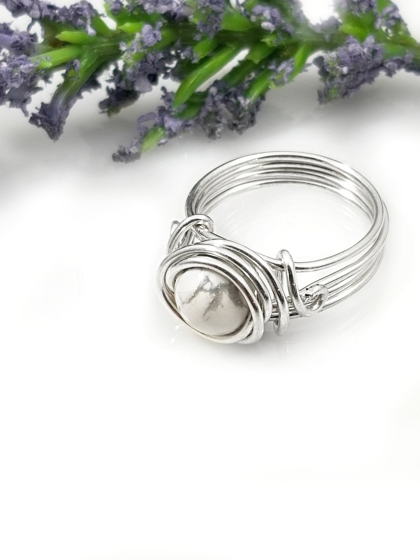 Howlite Gemstone Celtic Mediation Ring