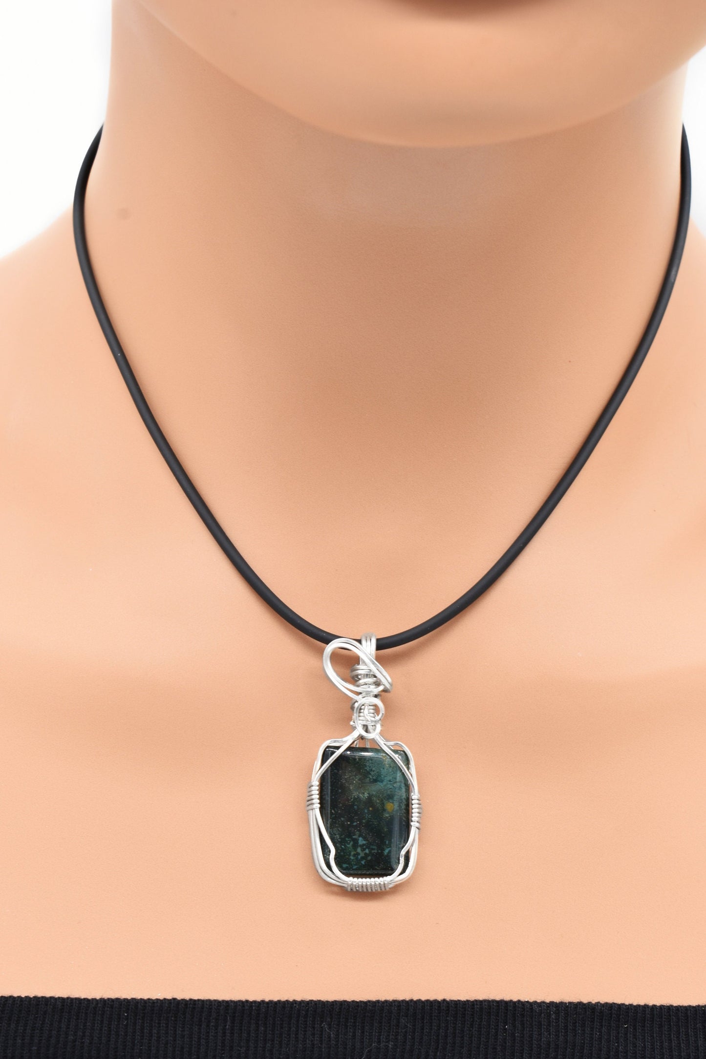 Elegant Moss Agate Pendant Necklace