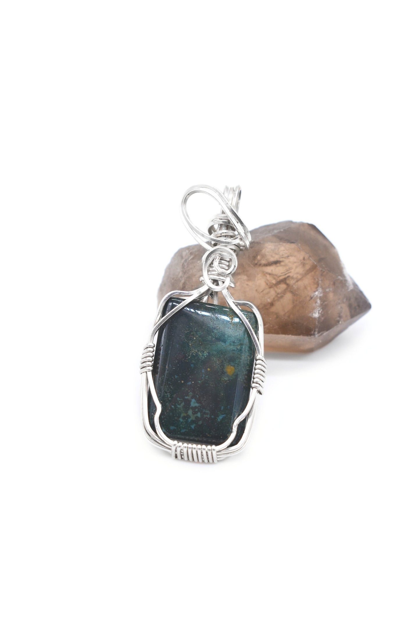 Elegant Moss Agate Pendant Necklace