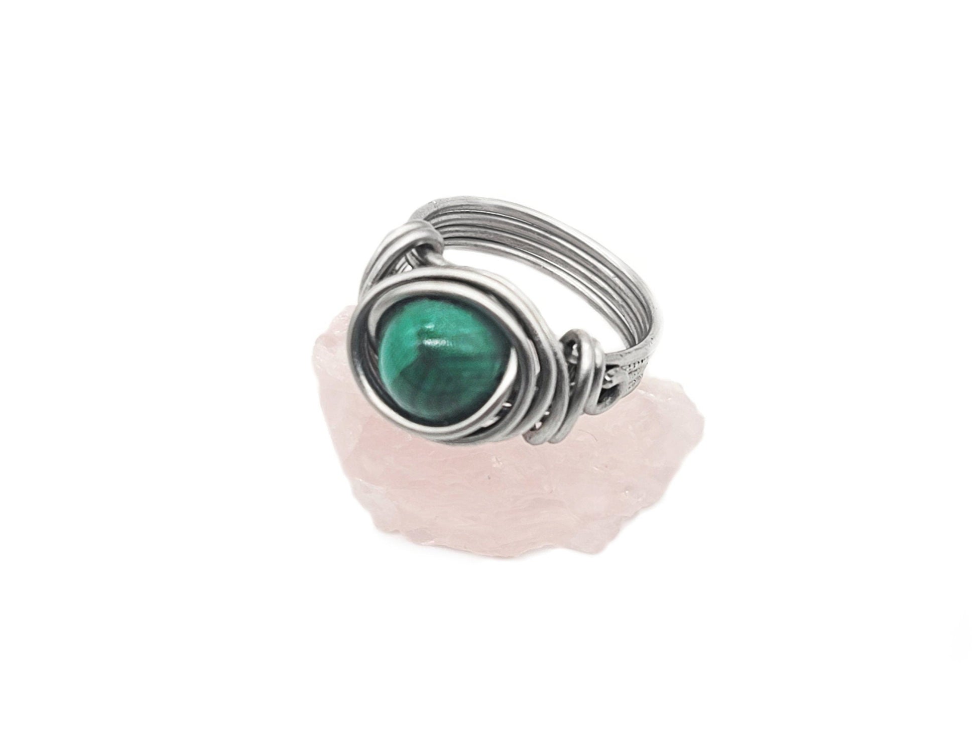 Green Malachite Gemstone Celtic Meditation Ring