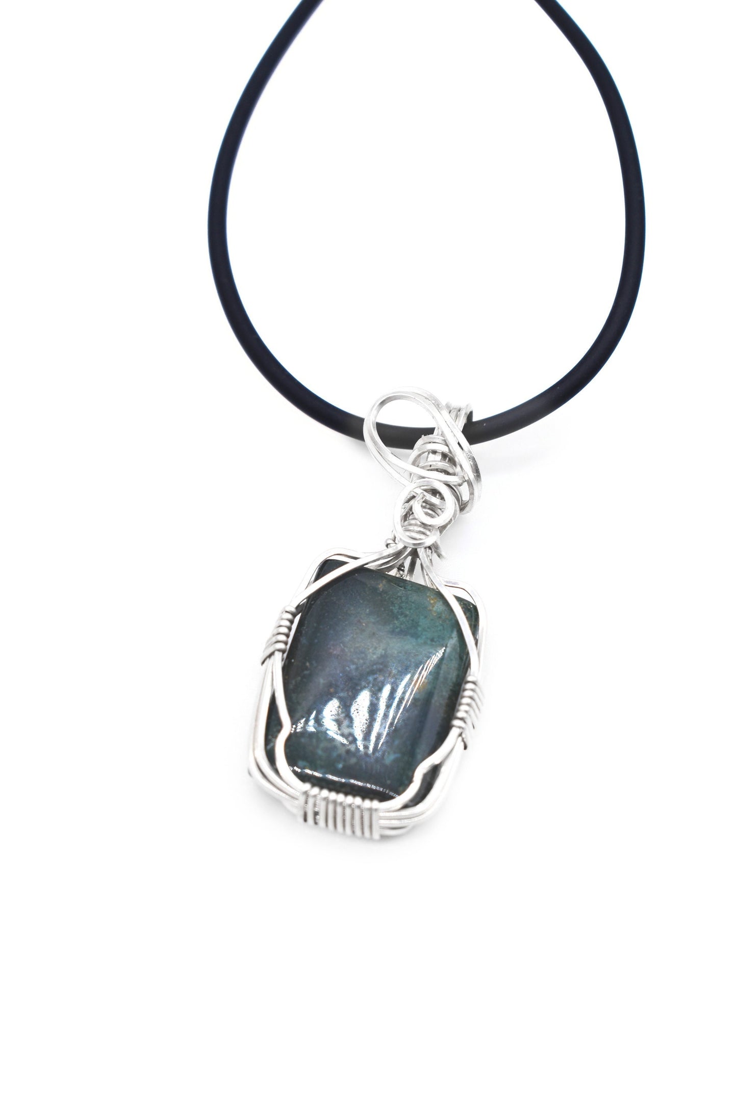 Elegant Moss Agate Pendant Necklace