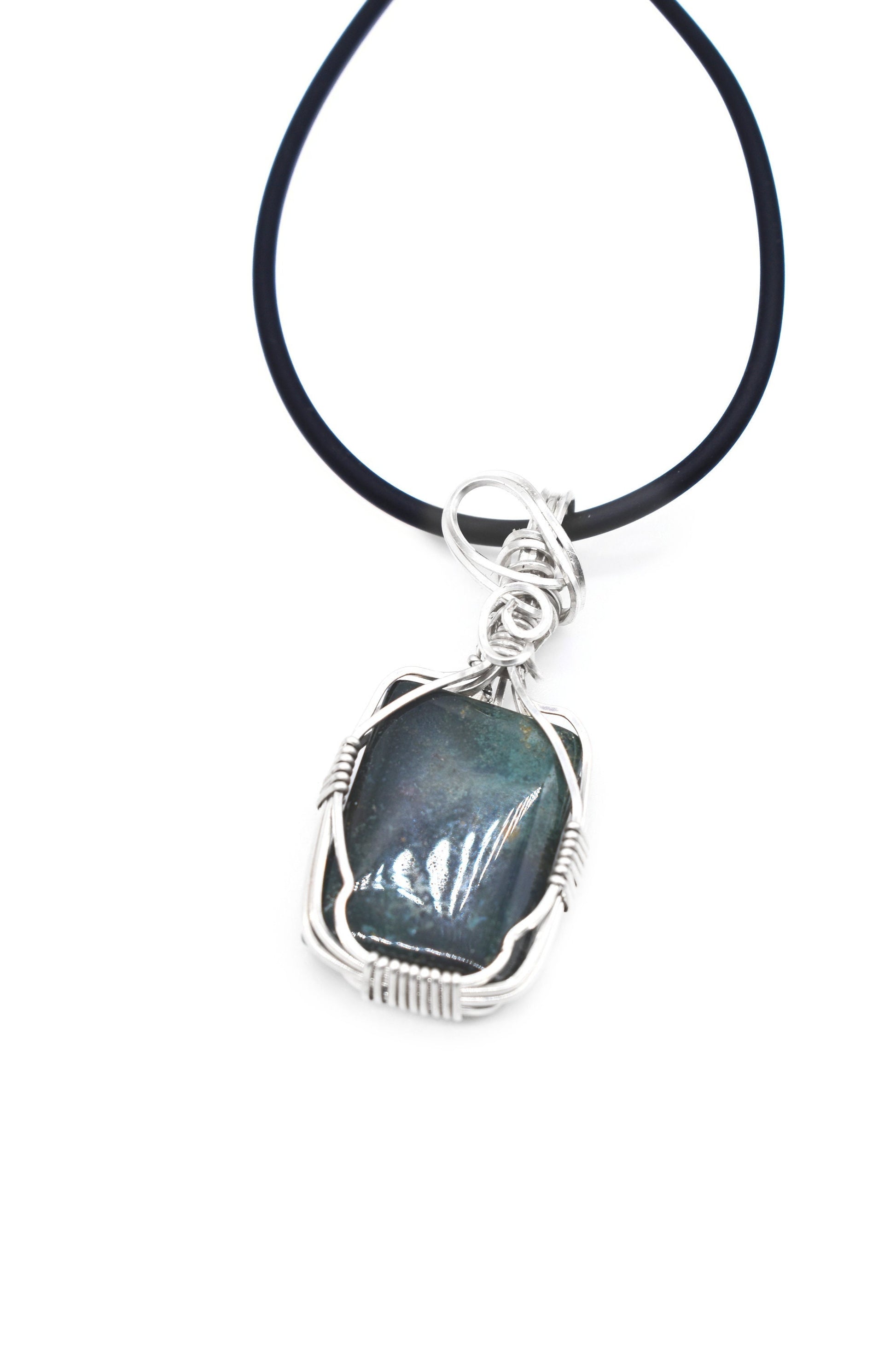 Elegant Moss Agate Pendant Necklace