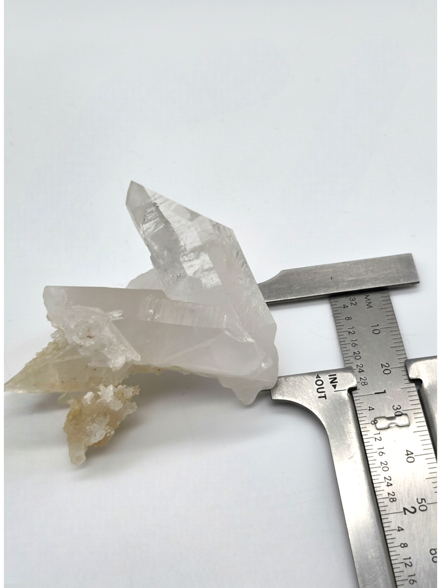 ✨ Raw Quartz Crystal – Genuine Reiki Healing Stone ✨