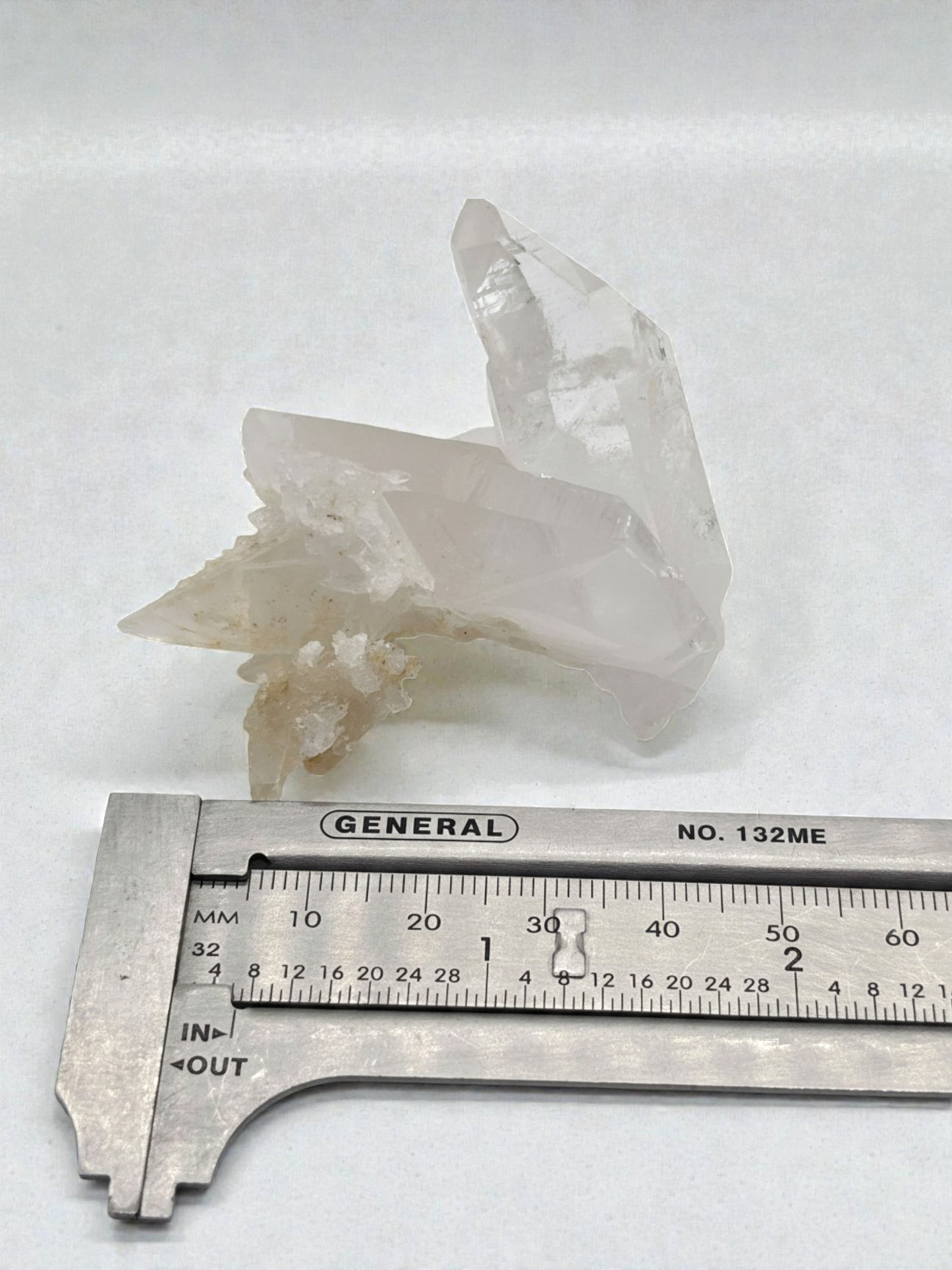 ✨ Raw Quartz Crystal – Genuine Reiki Healing Stone ✨