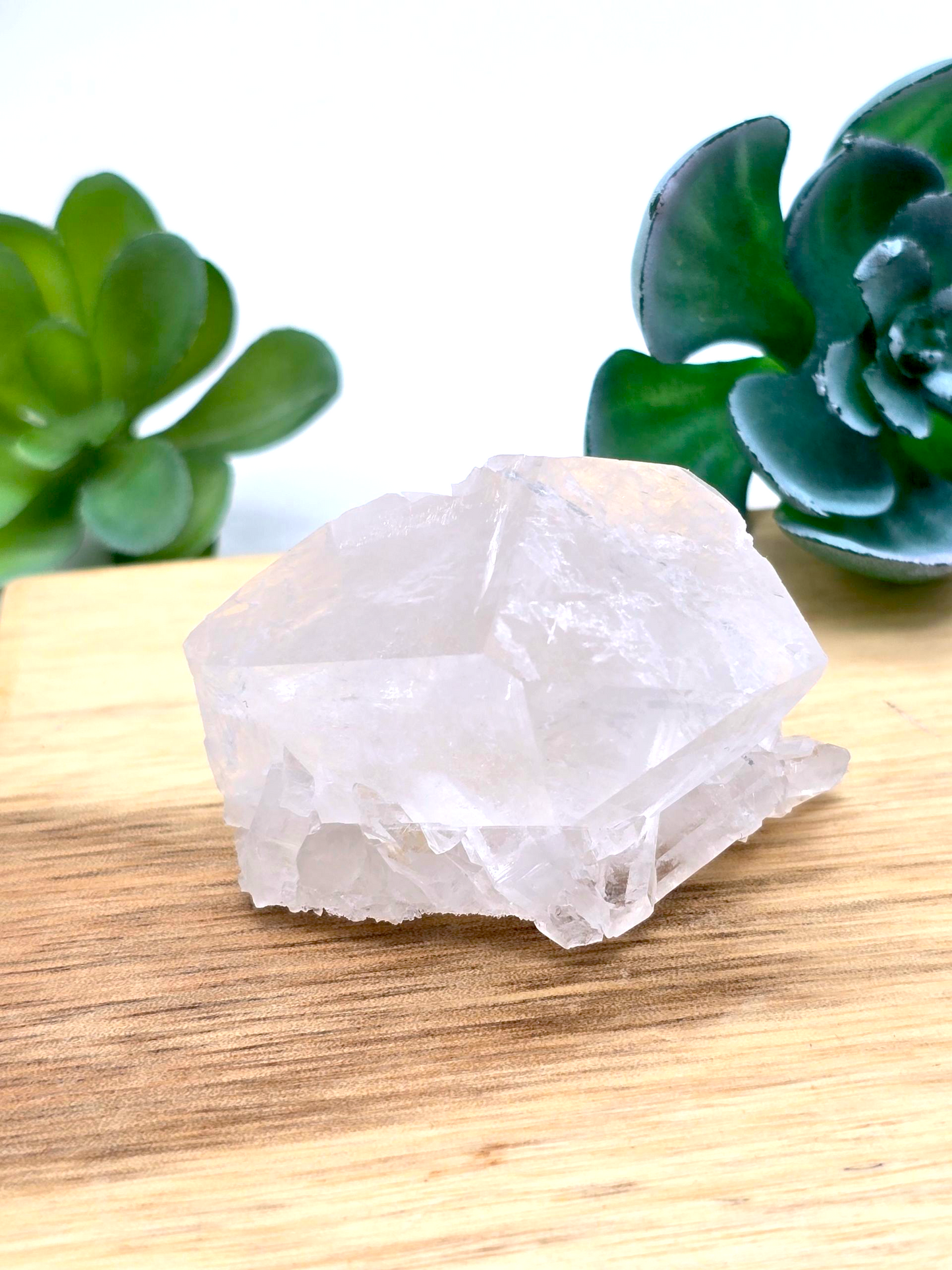 ✨ Raw Quartz Crystal – Genuine Reiki Healing Stone ✨
